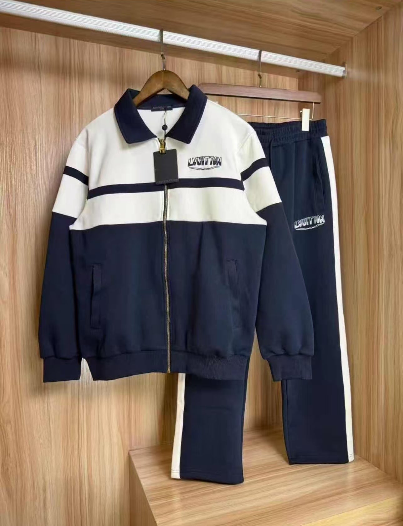 Ensemble louis vitton disponible